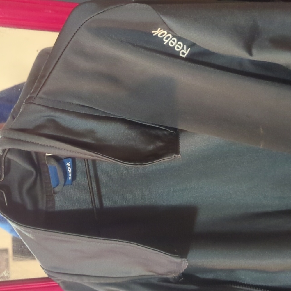 Men's XXL Reebok zip up sweater